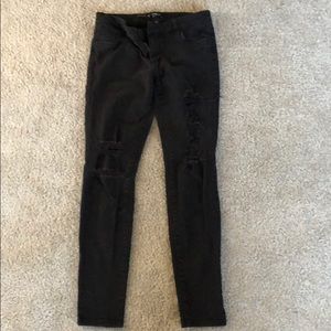 Black ripped skinny jeans